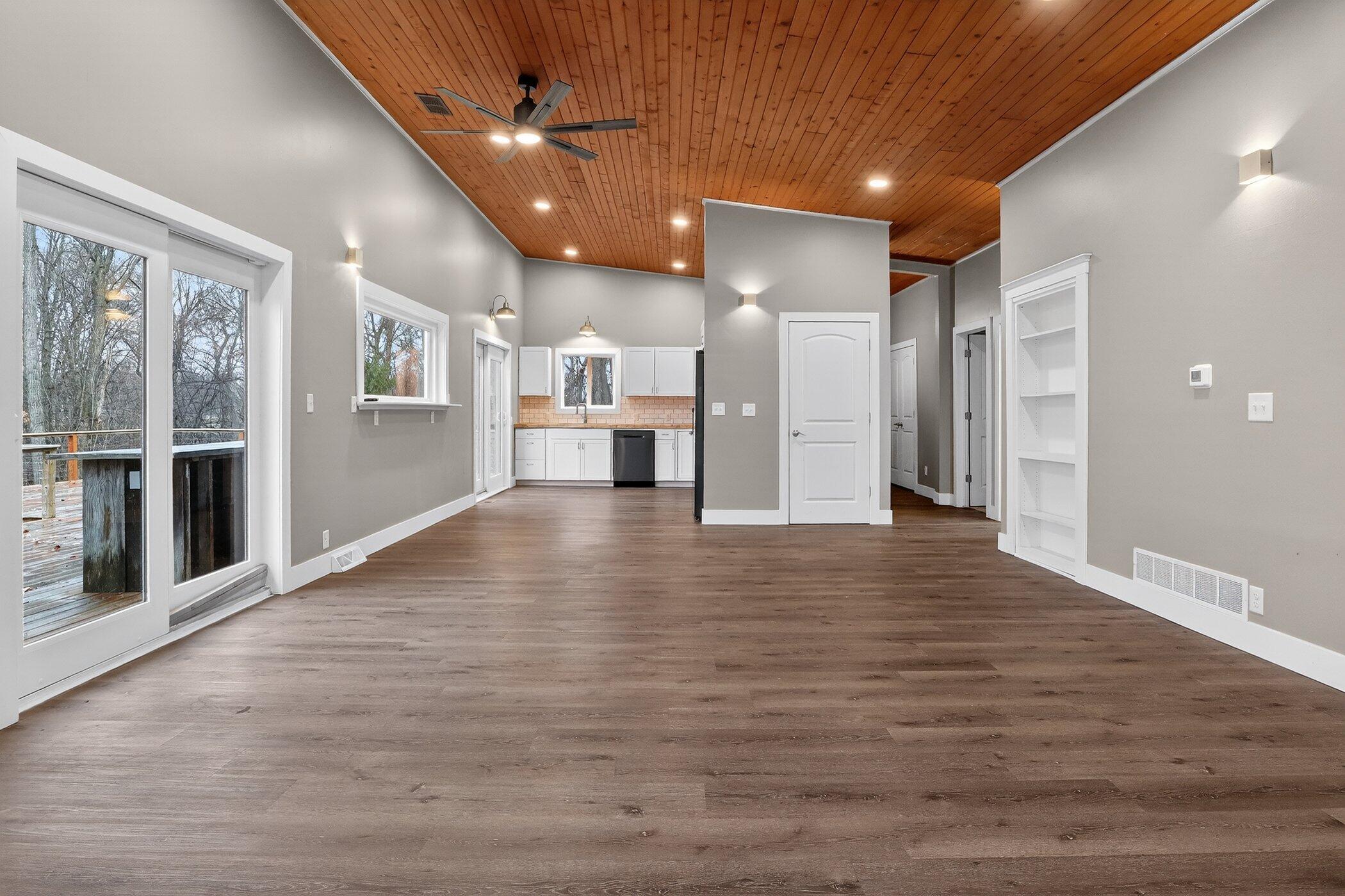 7946 Wright Road Niles, MI 49120 - Photo 14 of 47 7946 Wright Rd Niles-Windowstill 16