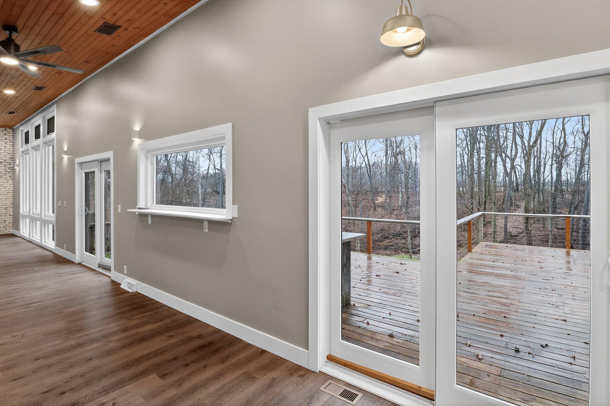 7946 Wright Road Niles, MI 49120 - Photo 17 of 47 7946 Wright Rd Niles-Windowstill 20