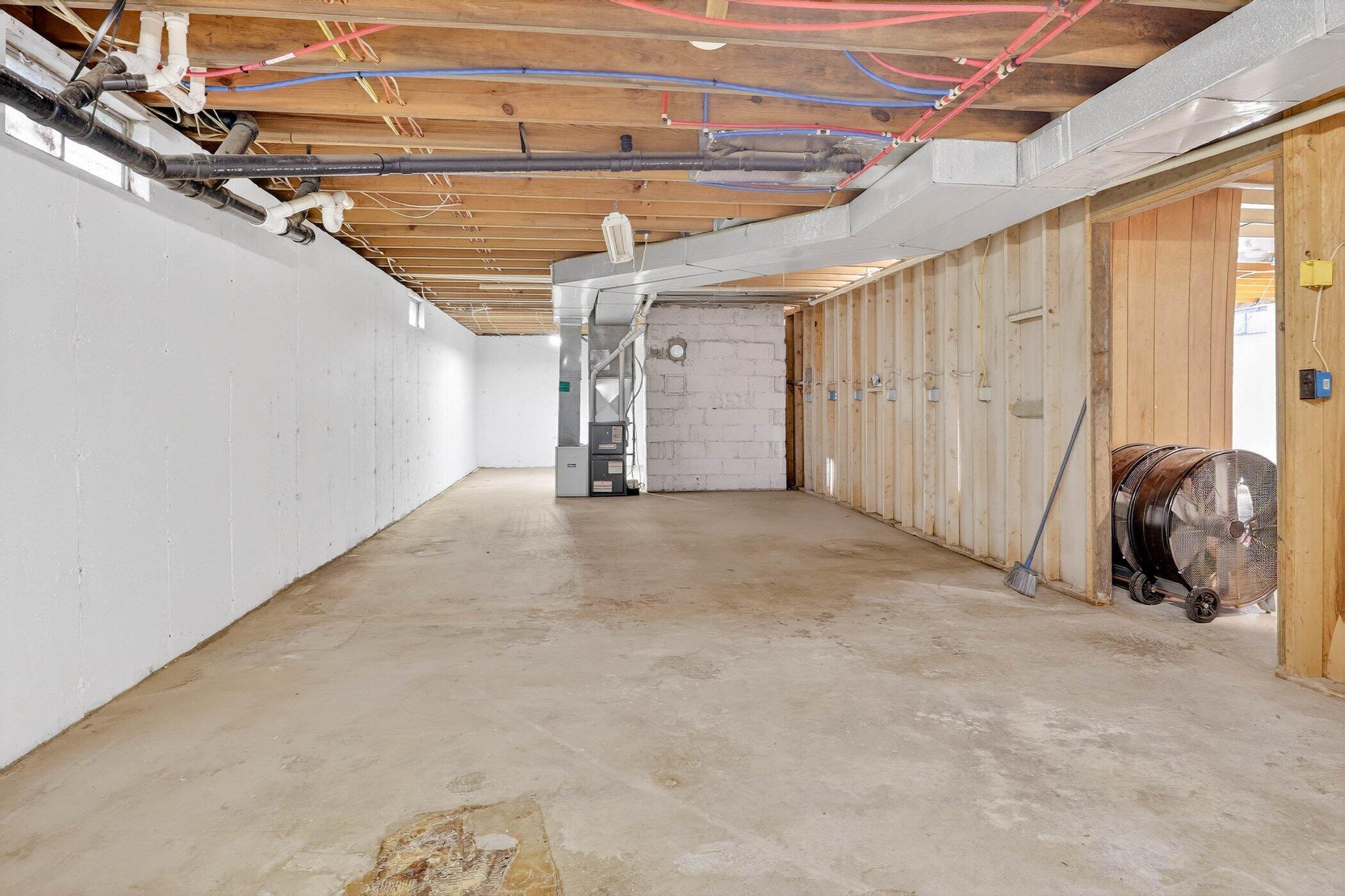 7946 Wright Road Niles, MI 49120 - Photo 31 of 47 7946-Wright-Rd-WindowStill-3