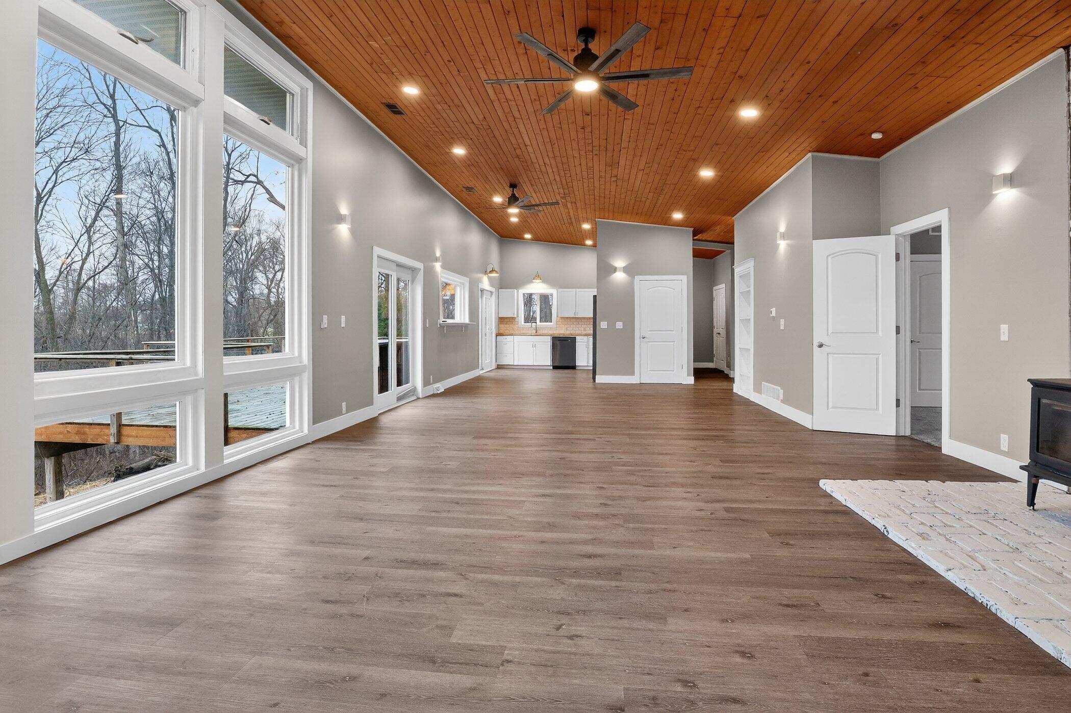 7946 Wright Road Niles, MI 49120 - Photo 9 of 47 7946 Wright Rd Niles-Windowstill 11