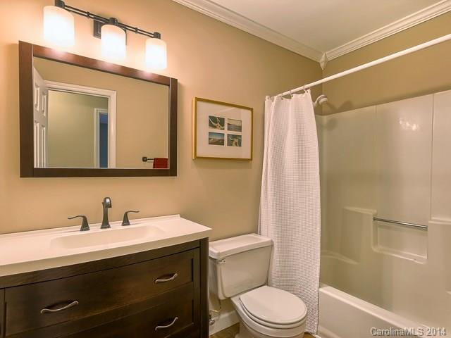 8212 Tuckalake Road Charlotte, NC 28215 - Photo 4 of 20 Gallery Image 4