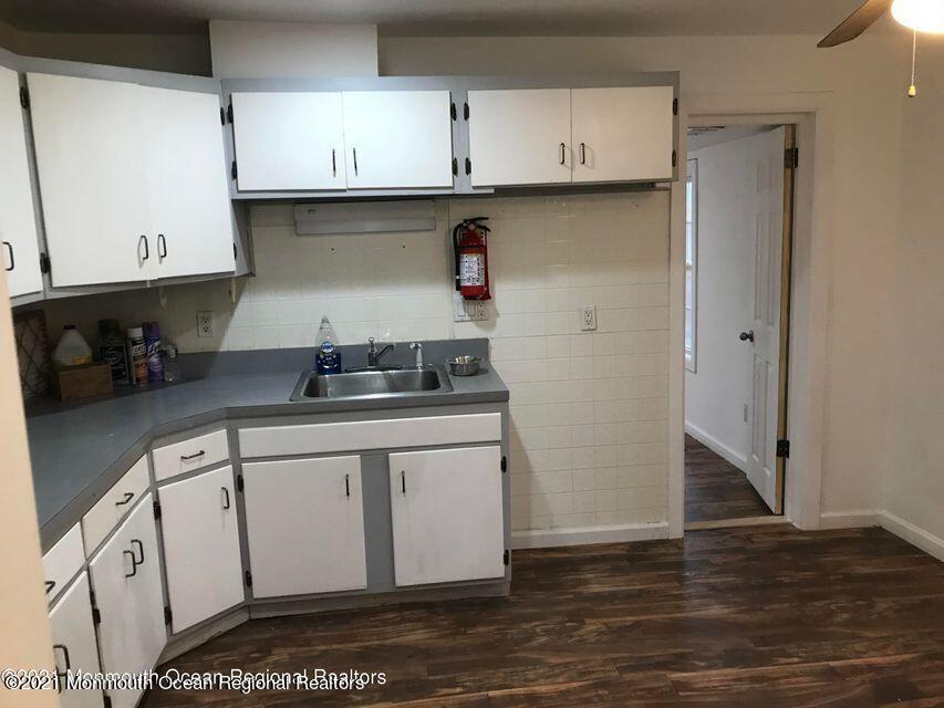 39 Lighthouse Drive Waretown, NJ 08758 - Photo 5 of 9 2