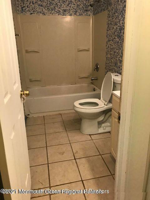 39 Lighthouse Drive Waretown, NJ 08758 - Photo 7 of 9 4