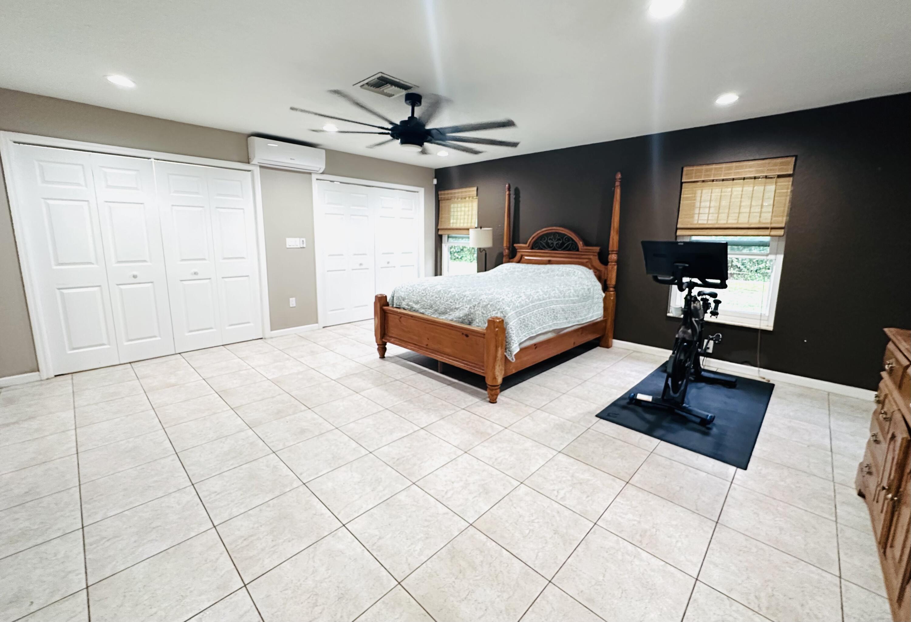 4540 Mathis Street Lake Worth, FL 33461 - Photo 18 of 40 IMG_8886