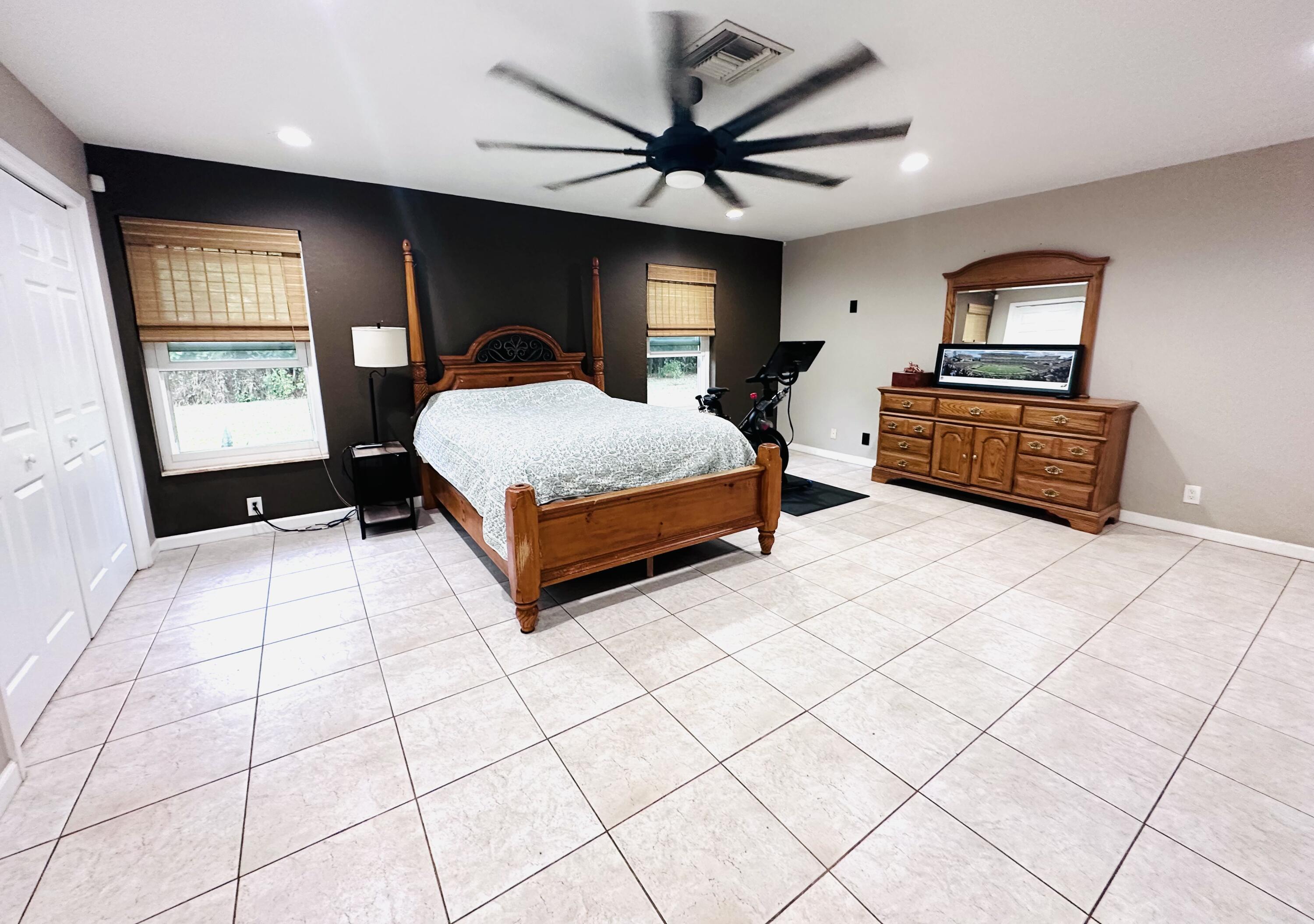 4540 Mathis Street Lake Worth, FL 33461 - Photo 19 of 40 IMG_8888