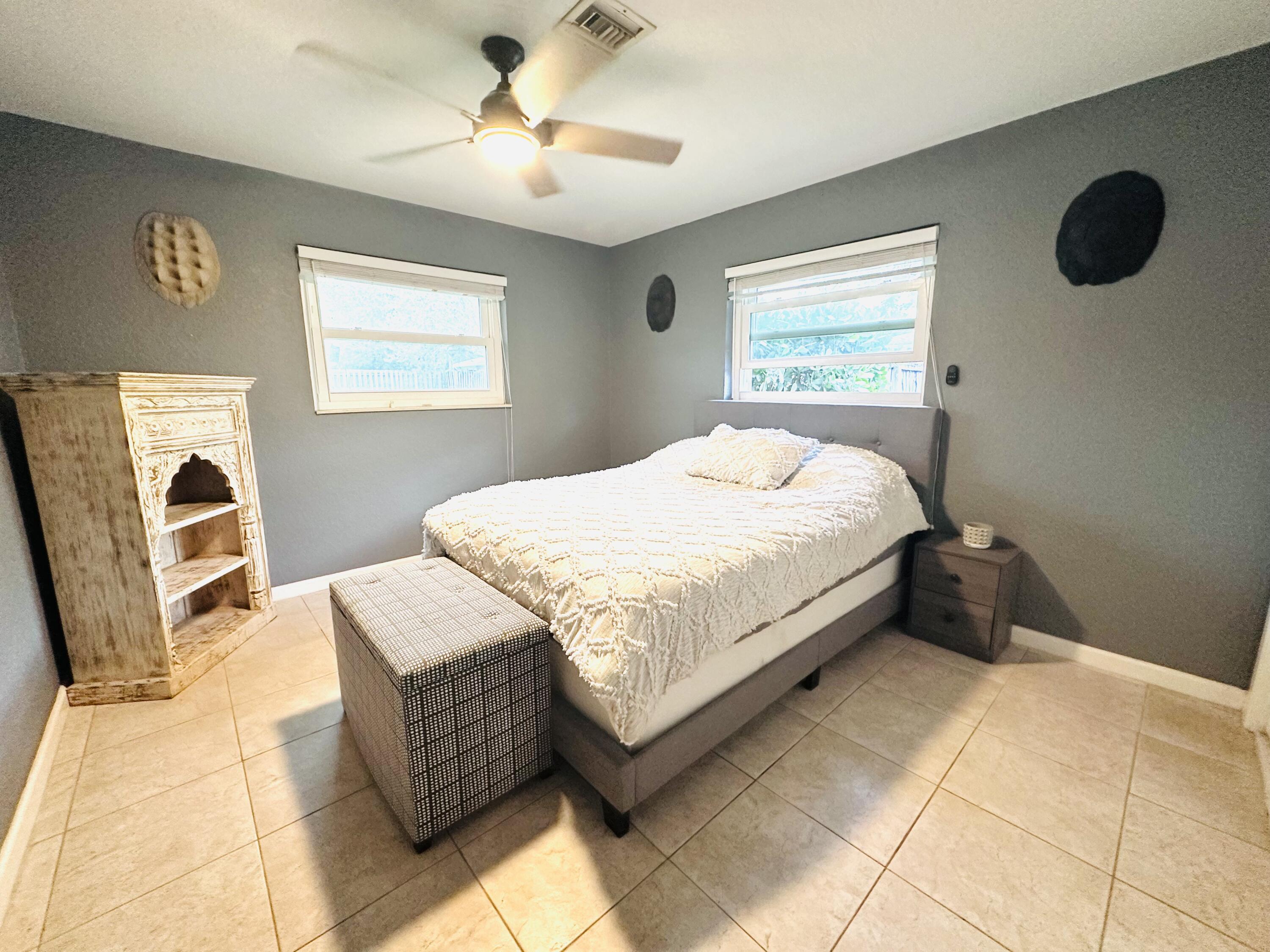 4540 Mathis Street Lake Worth, FL 33461 - Photo 22 of 40 IMG_8870