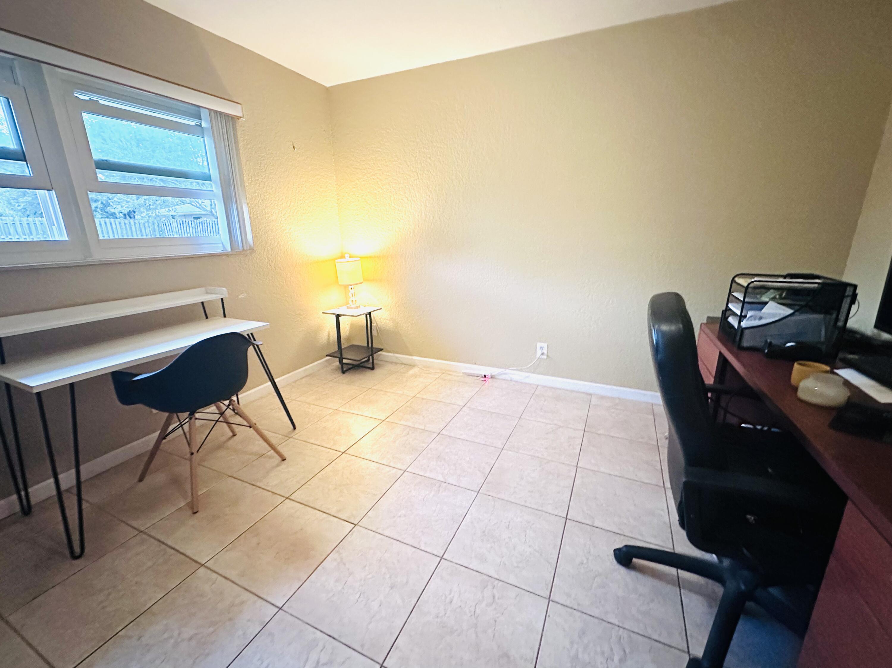 4540 Mathis Street Lake Worth, FL 33461 - Photo 23 of 40 IMG_8874