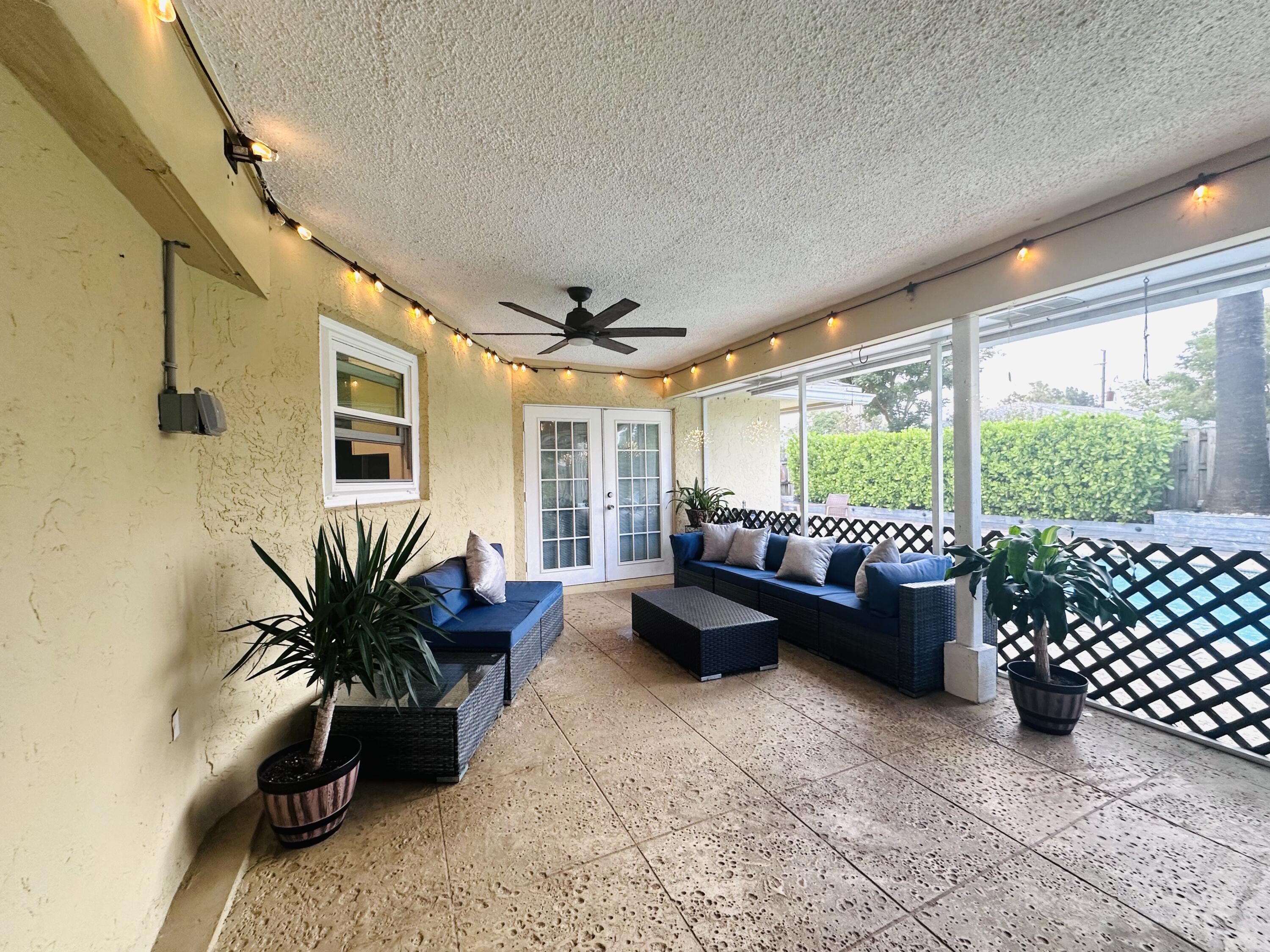 4540 Mathis Street Lake Worth, FL 33461 - Photo 25 of 40 IMG_8829