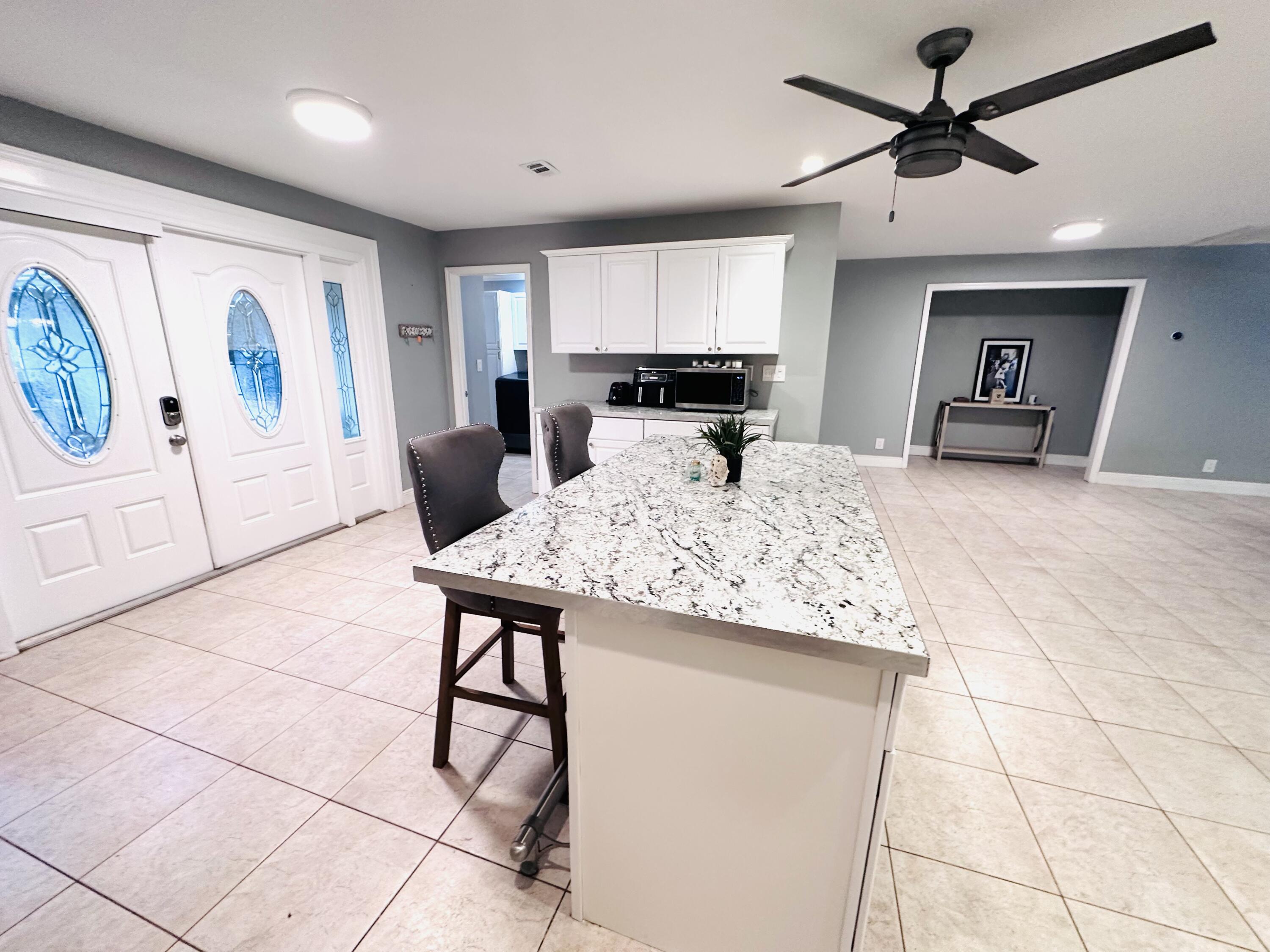 4540 Mathis Street Lake Worth, FL 33461 - Photo 8 of 40 IMG_8893