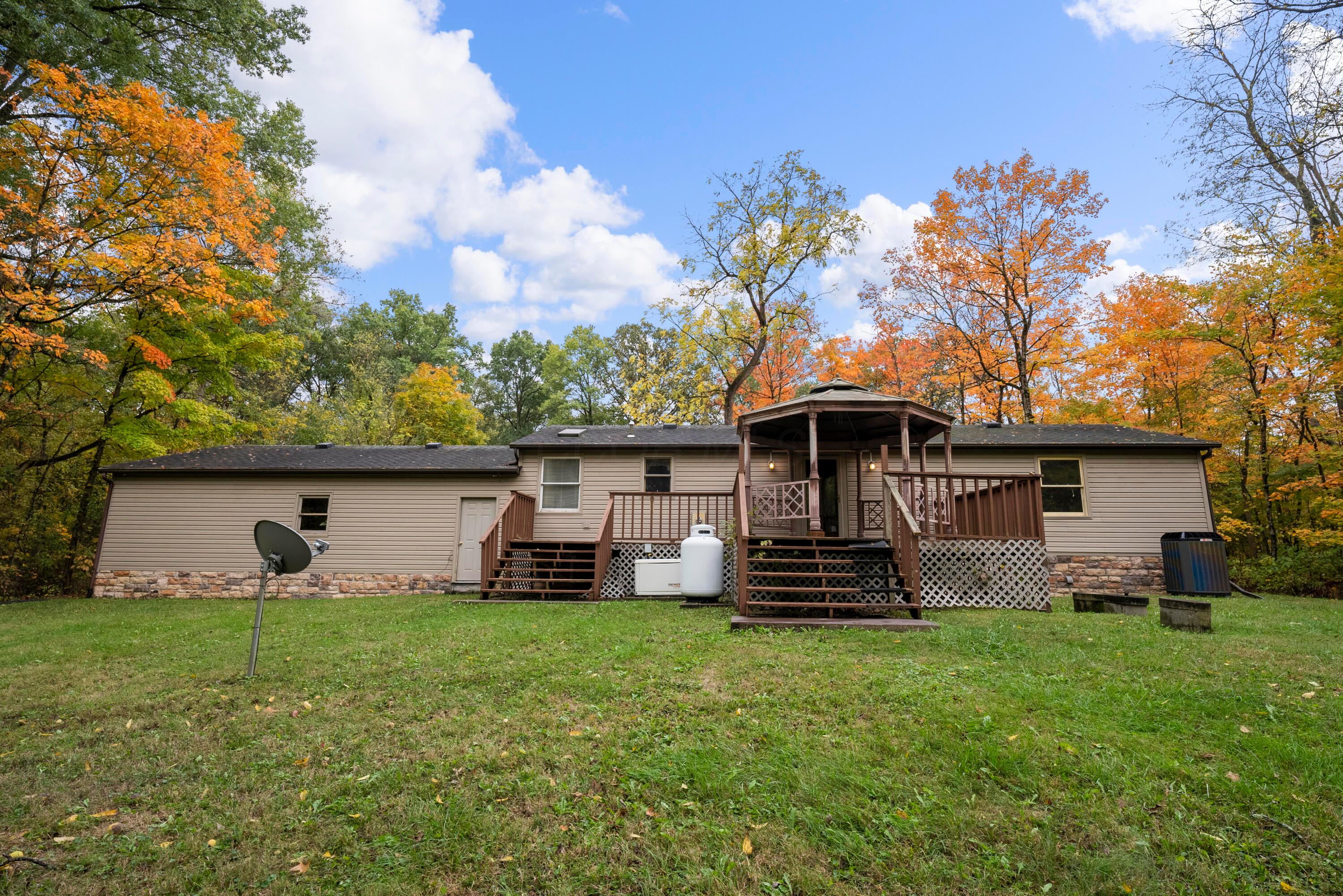 8106 Clouse Road New Albany, OH 43054 - Photo 35 of 47 Rear Exterior