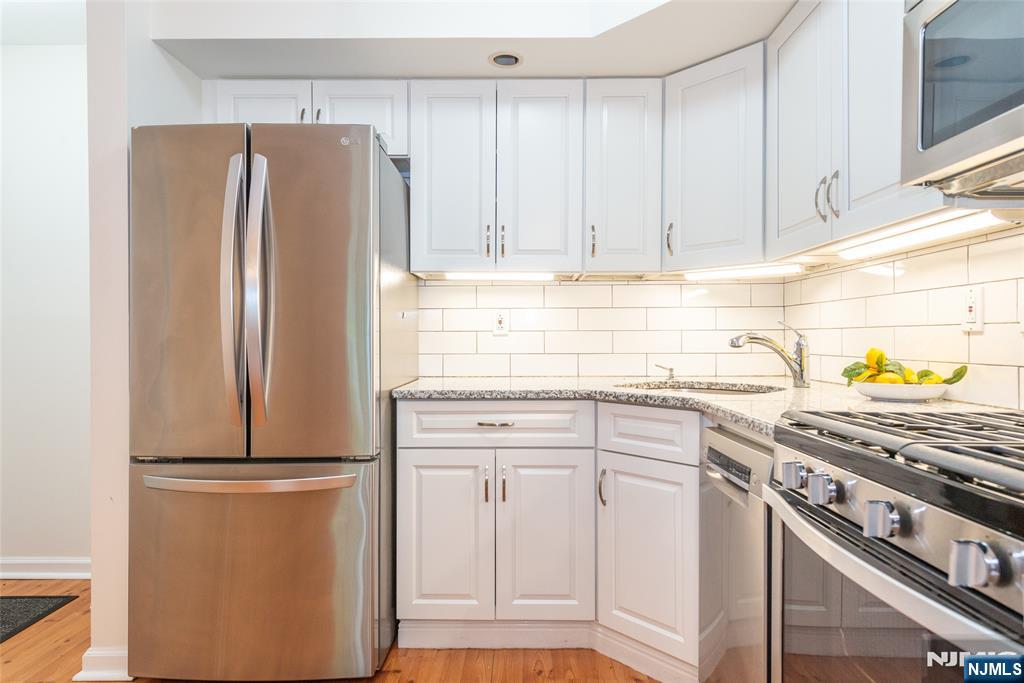 1406 Faulkner Court Mahwah, NJ 07430 - Photo 12 of 25