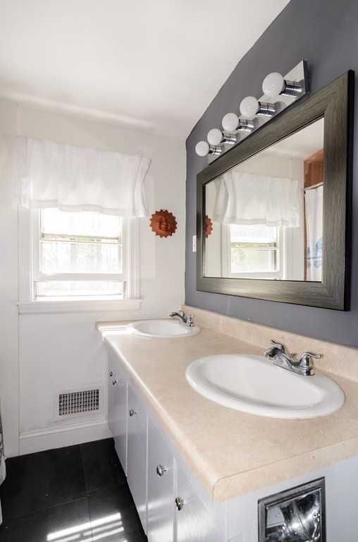 10 Retrop Road Natick, MA 01760 - Photo 14 of 24 Gallery Image 14