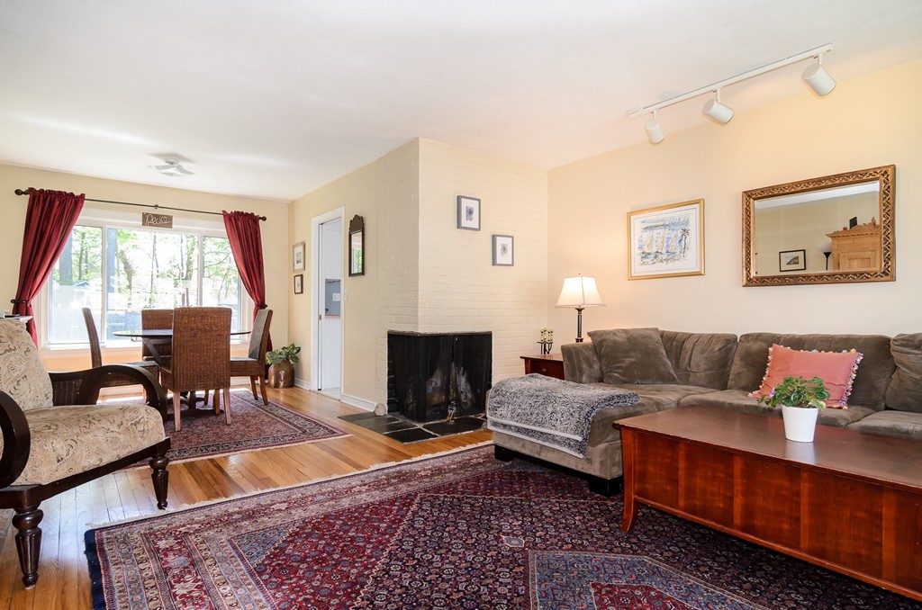 10 Retrop Road Natick, MA 01760 - Photo 4 of 24 Gallery Image 4
