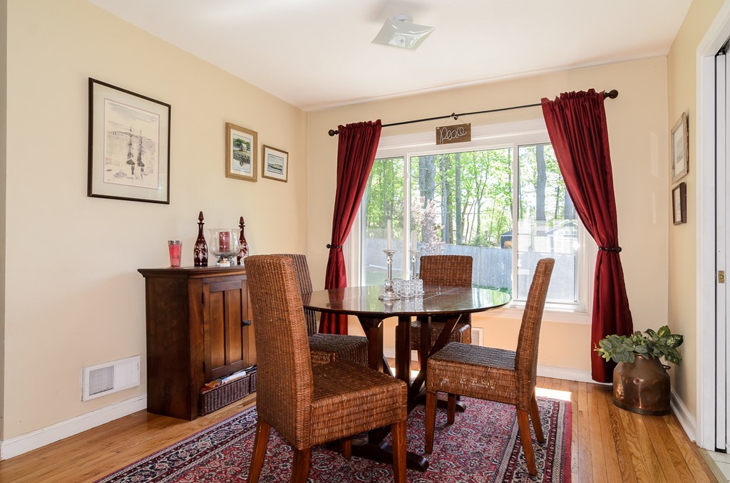 10 Retrop Road Natick, MA 01760 - Photo 5 of 24 Gallery Image 5