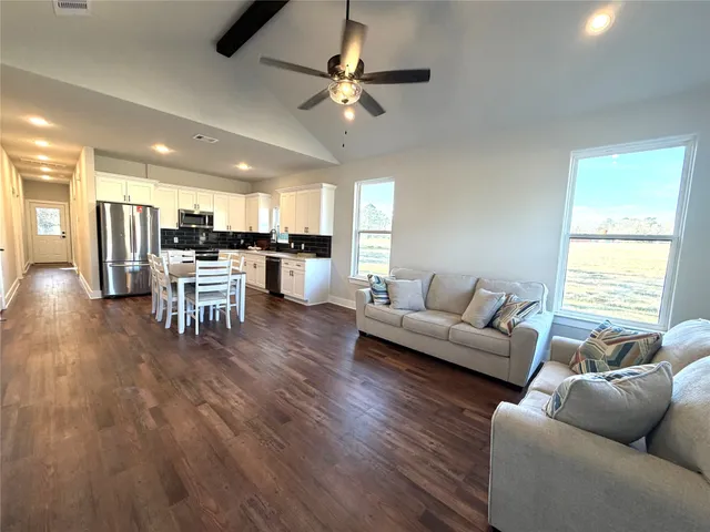 $215,000 | 75 Oakridge South, Trinity, TX 75862