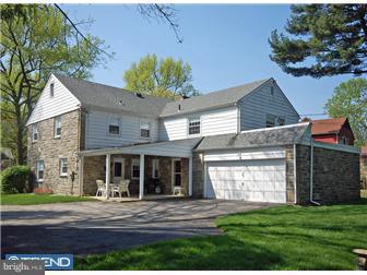 611 Wayfield Road Wynnewood, PA 19096 - Photo 11 of 12 Exterior Back