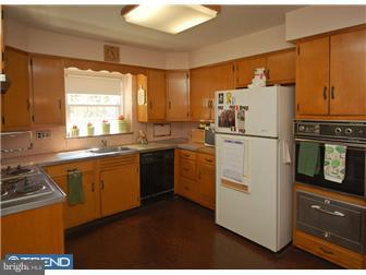 611 Wayfield Road Wynnewood, PA 19096 - Photo 6 of 12 Kitchen