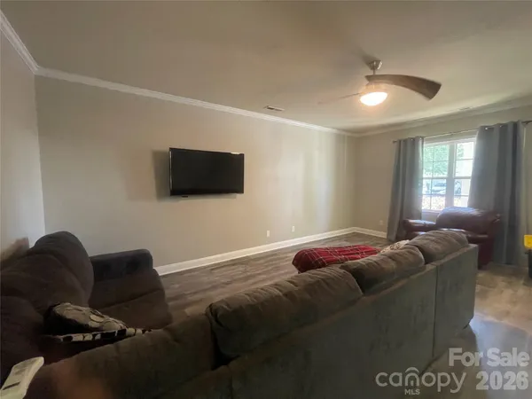 $469,900 | 5602 Falkland Lane, Matthews, NC 28104