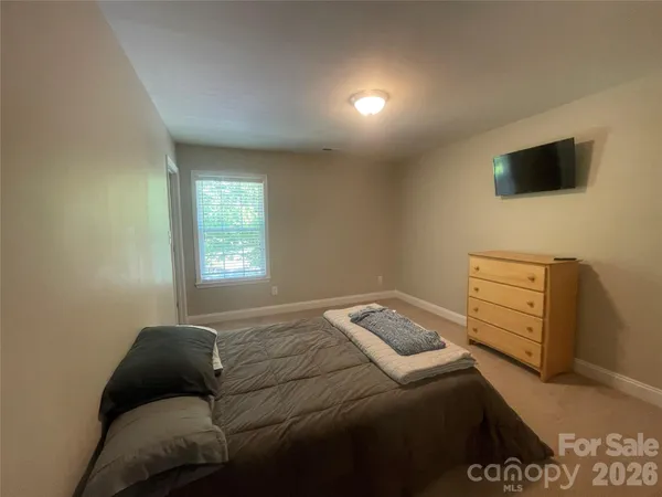 $469,900 | 5602 Falkland Lane, Matthews, NC 28104