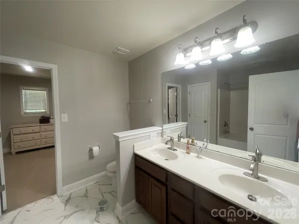 $469,900 | 5602 Falkland Lane, Matthews, NC 28104
