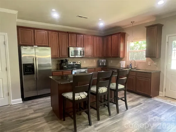 $469,900 | 5602 Falkland Lane, Matthews, NC 28104