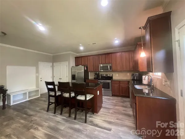 $469,900 | 5602 Falkland Lane, Matthews, NC 28104