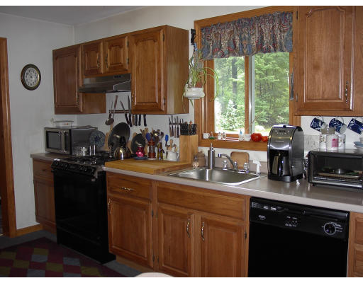 113 Crooked Ledge Road Southampton, MA 01073 - Photo 2 of 3 Gallery Image 2
