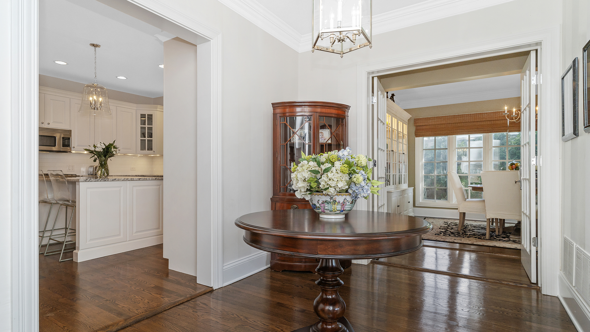 781 Walden Road Winnetka, IL 60093 - Photo 4 of 30