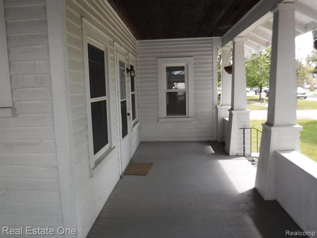 816 East Grand River Road Howell, MI 48843 - Photo 2 of 38