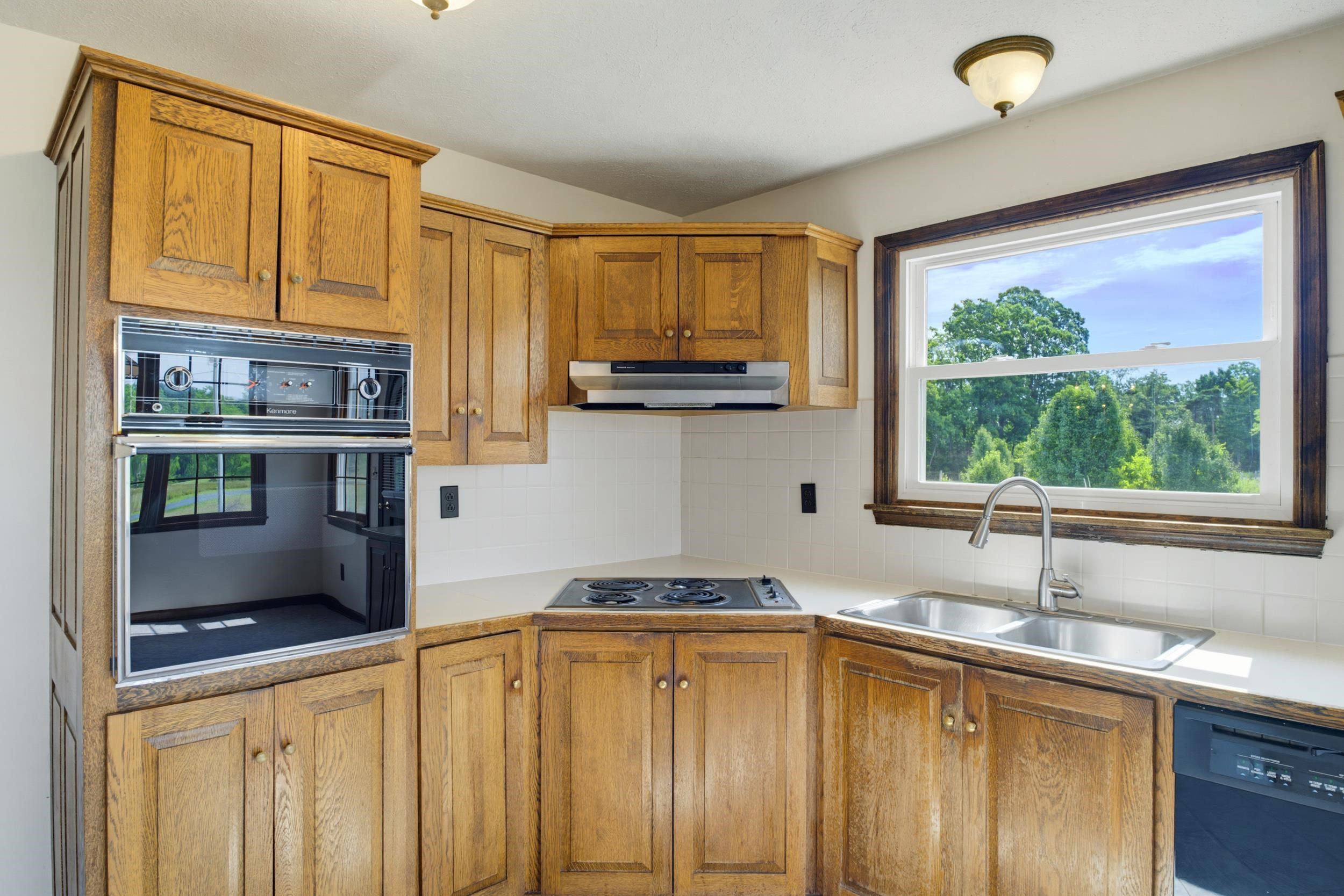 2117 Barterbrook Road Staunton, VA 24401 - Photo 13 of 40