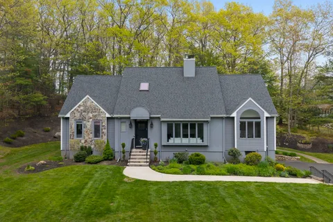 $899,000 | 109 Flint Farm Road, Middleton, MA 01949
