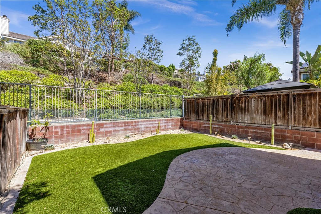 9 Fieldhouse Ladera Ranch, CA 92694 - Photo 3 of 33 Gallery Image 3