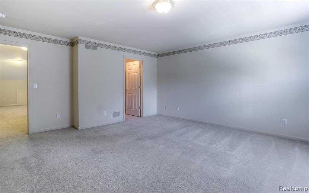 682 West Bluff Court Rochester Hills, MI 48307 - Photo 11 of 37