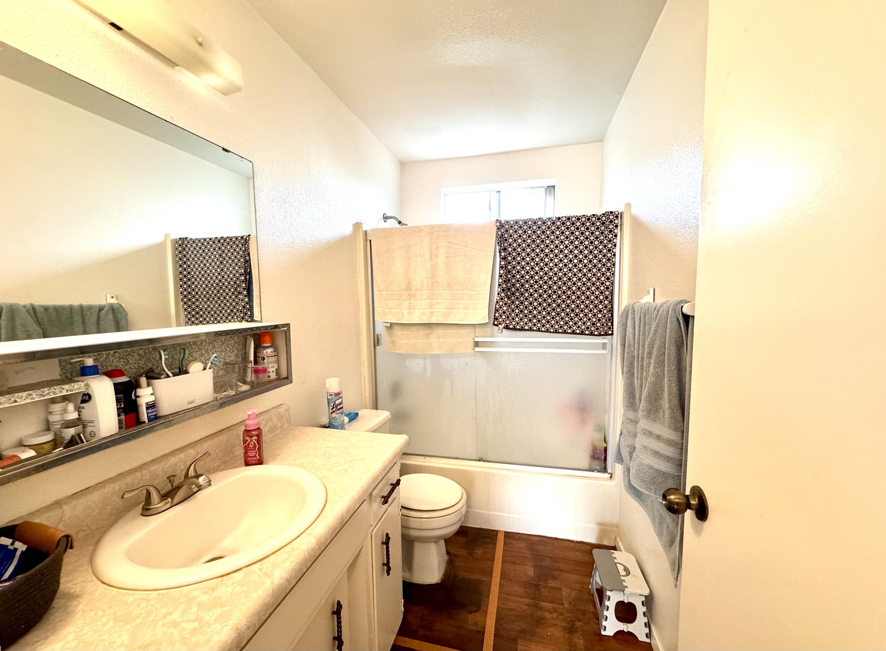 208 North B Street Exeter, CA 93221 - Photo 23 of 31 IMG_4285