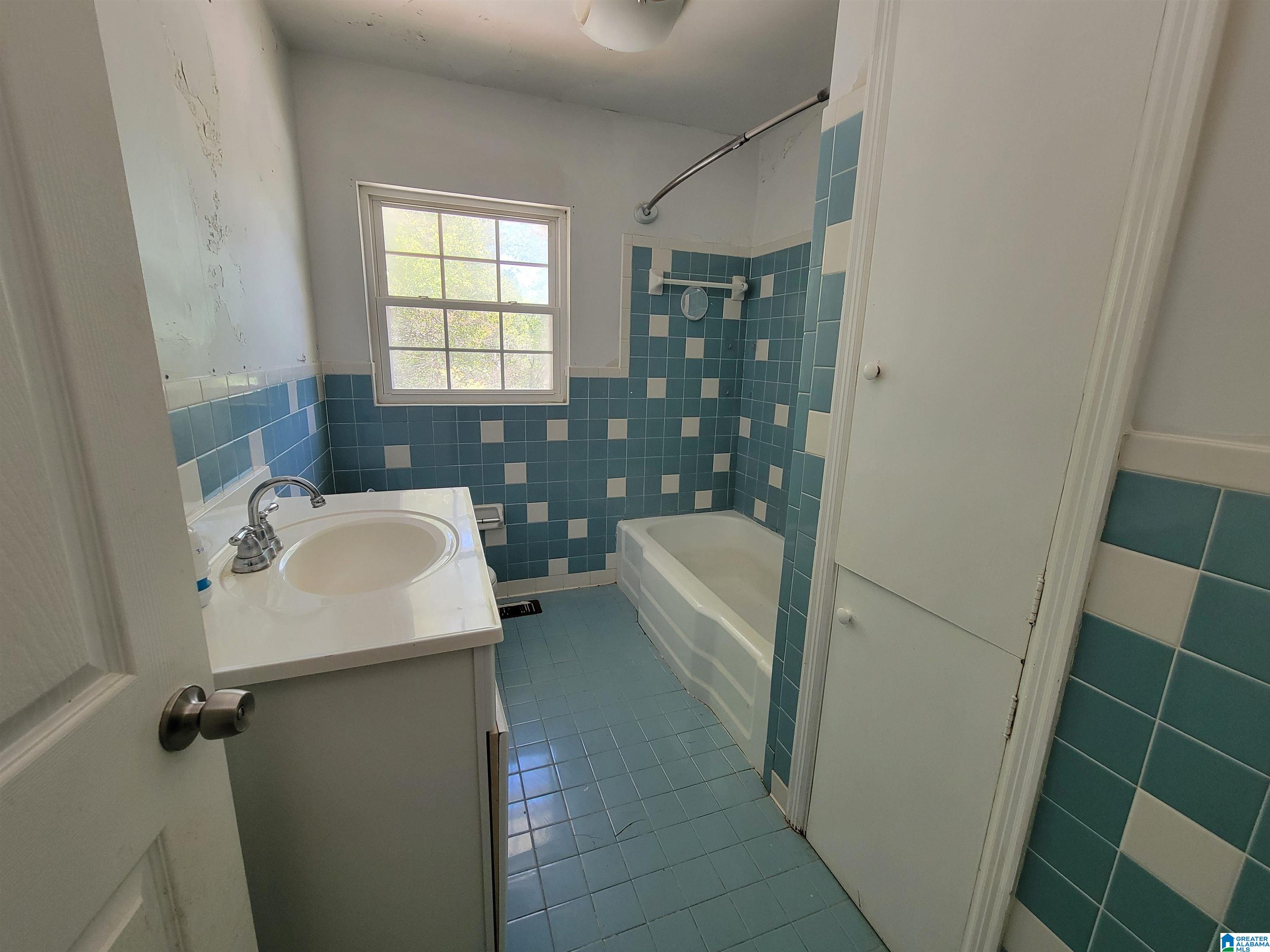 1400 Lloyd Road Sylacauga, AL 35150 - Photo 8 of 11 Gallery Image 8