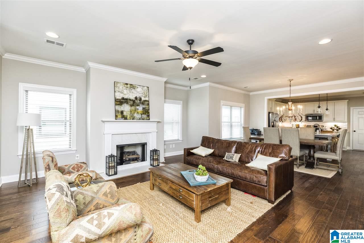 6527 Spring Street Trussville, AL 35173 - Photo 4 of 41