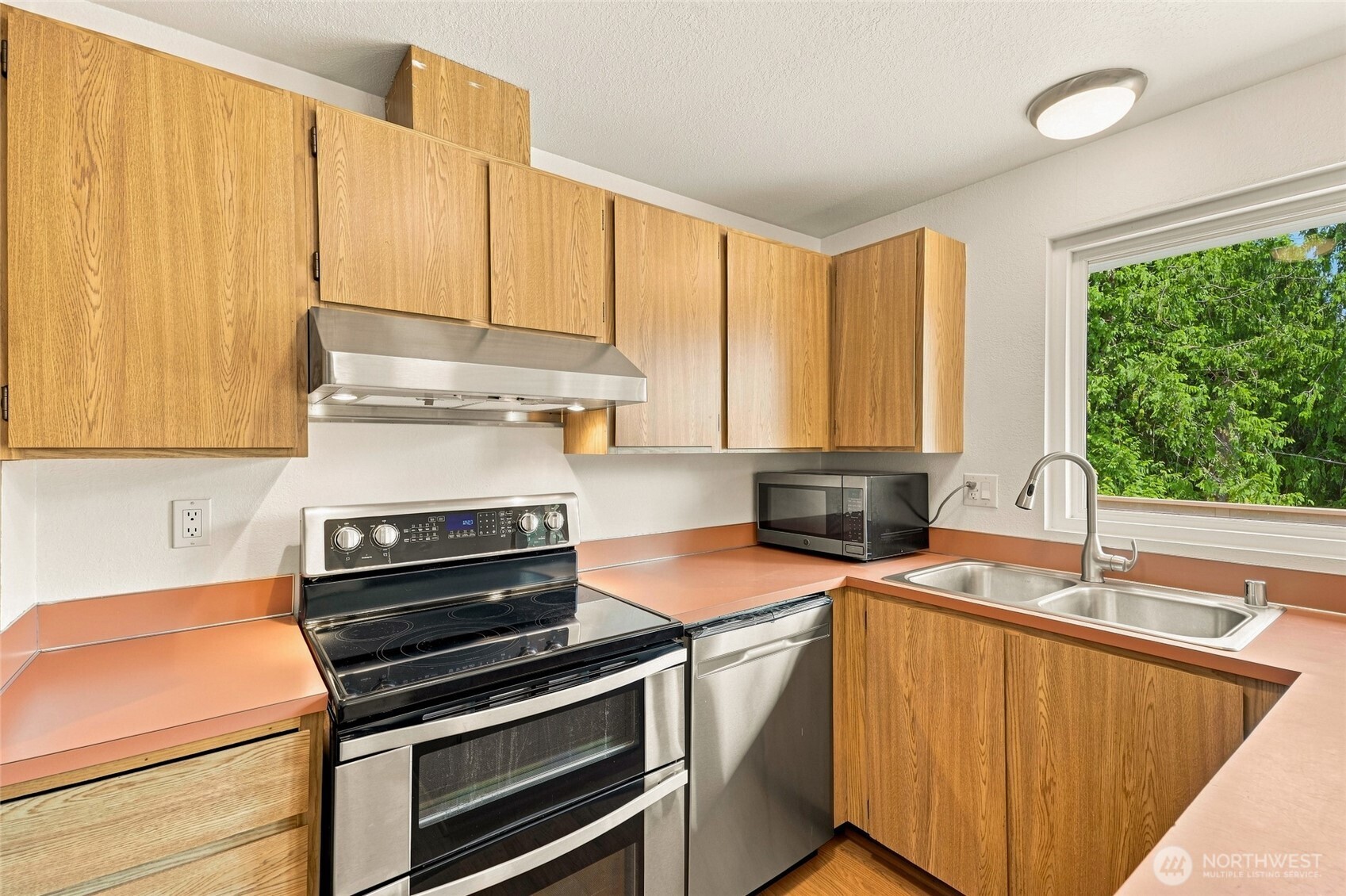 1812 172nd Street Southeast Bothell, WA 98012 - Photo 12 of 33 Gallery Image 12