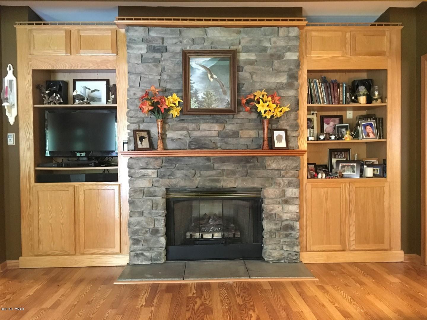 137 Mill Road Hawley, PA 18428 - Photo 15 of 48 13B-FIREPLACE