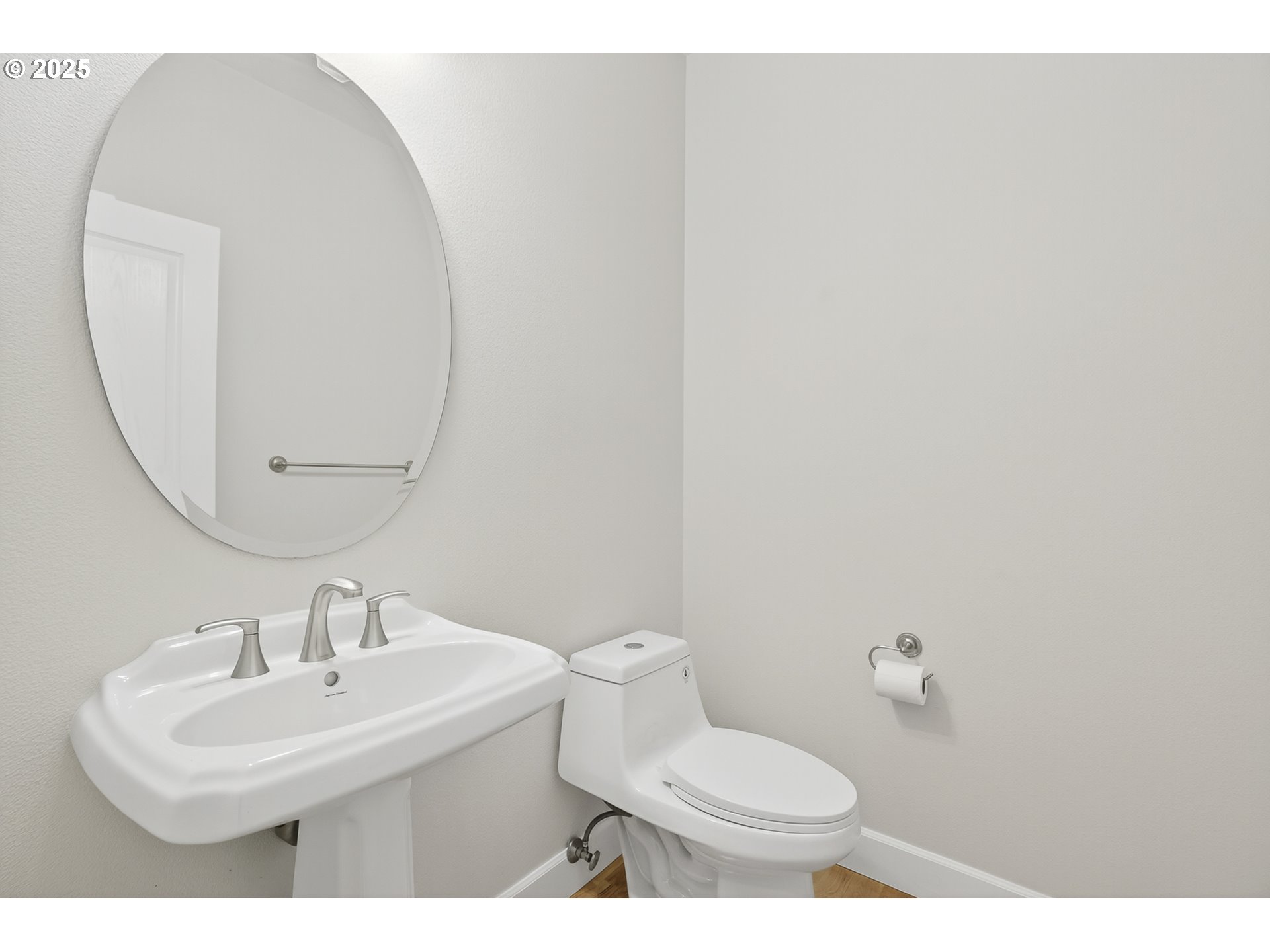 10727 Southwest Nelson Street Tualatin, OR 97062 - Photo 11 of 41 Bathroom