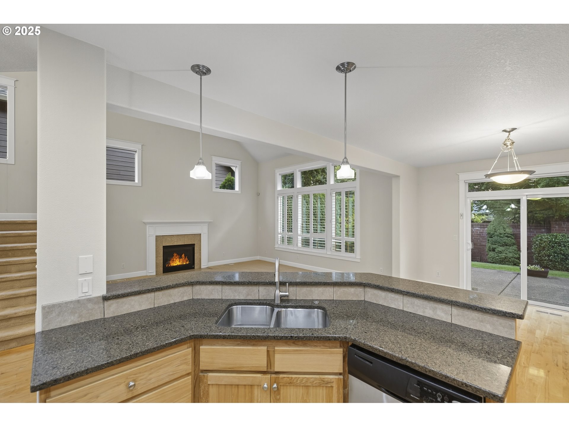 10727 Southwest Nelson Street Tualatin, OR 97062 - Photo 18 of 41 Kitchen