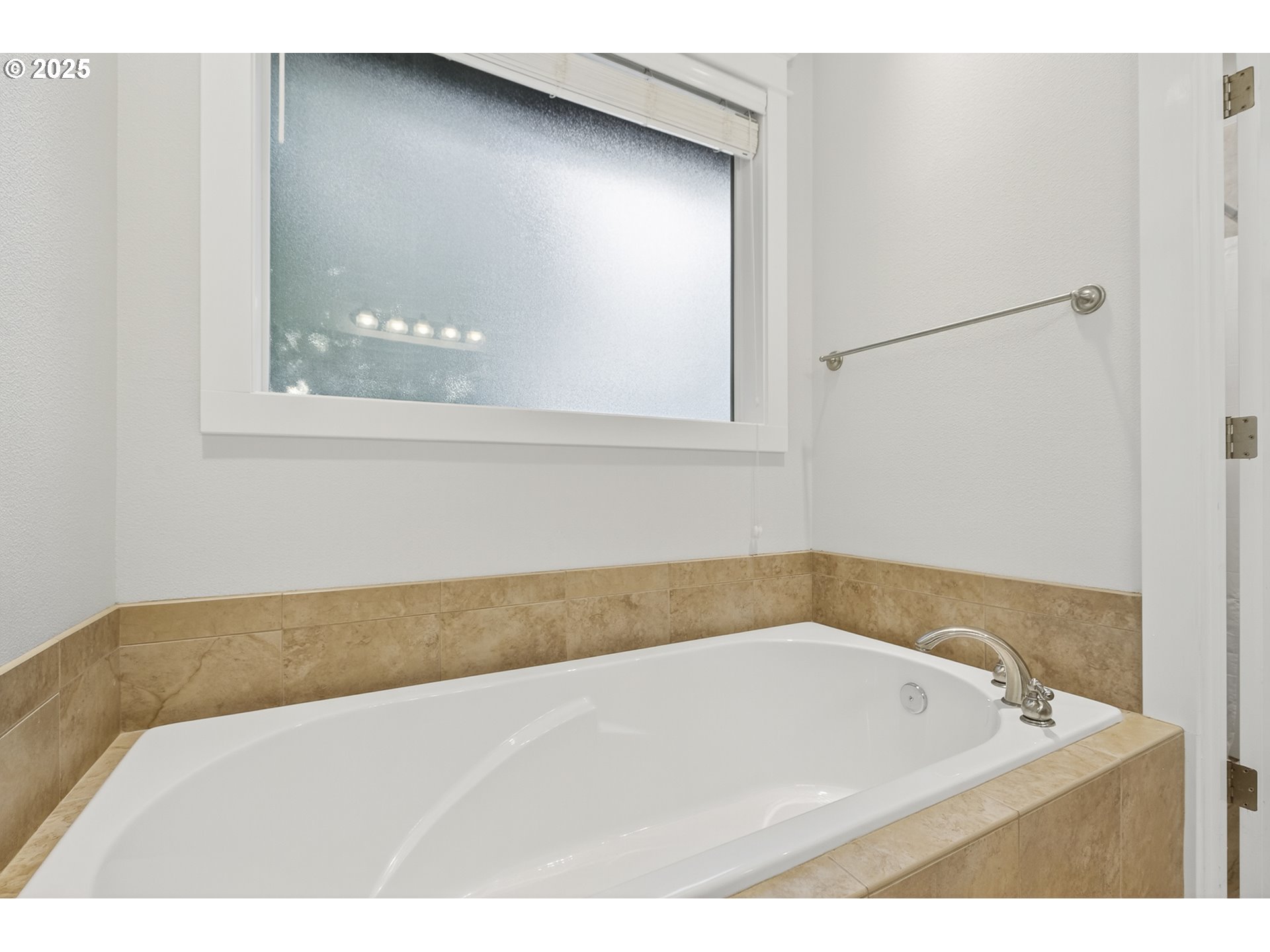 10727 Southwest Nelson Street Tualatin, OR 97062 - Photo 22 of 41 Bathroom, Attached