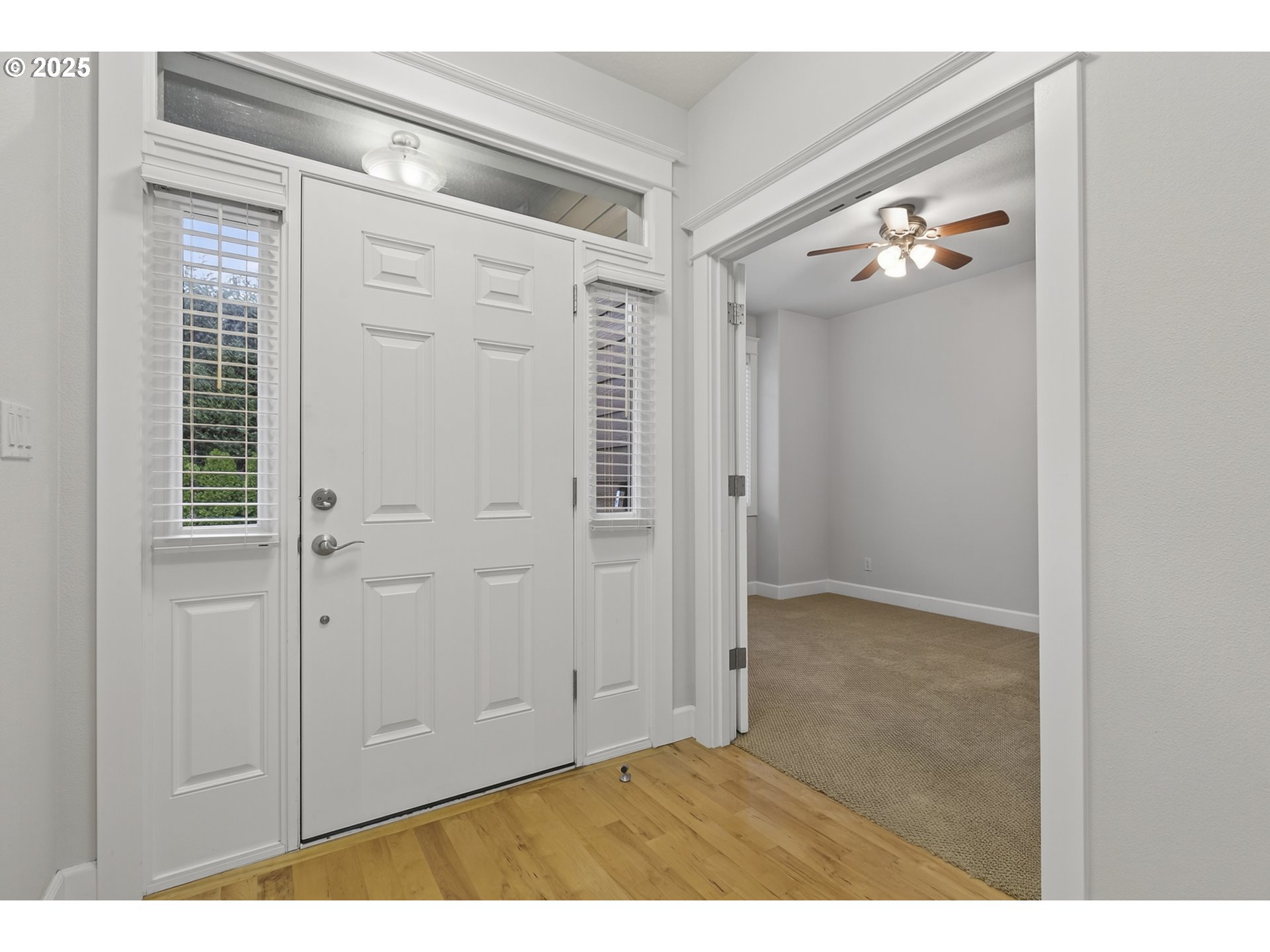 10727 Southwest Nelson Street Tualatin, OR 97062 - Photo 5 of 41 Entrance/Foyer