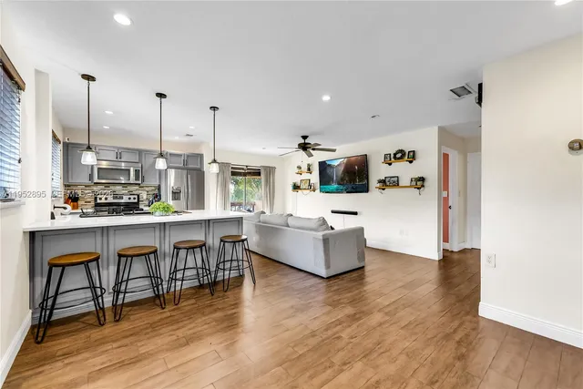 $2,350 | 6236 Southwest 136th Court, Unit B208, Miami, FL 33183