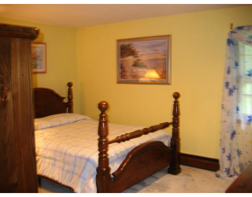 70 Newbury Road Rowley, MA 01969 - Photo 6 of 9