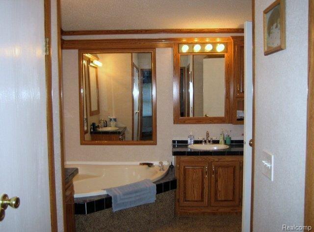 5796 5 Lakes Road North Branch, MI 48461 - Photo 11 of 16 Master Bath.JPG
