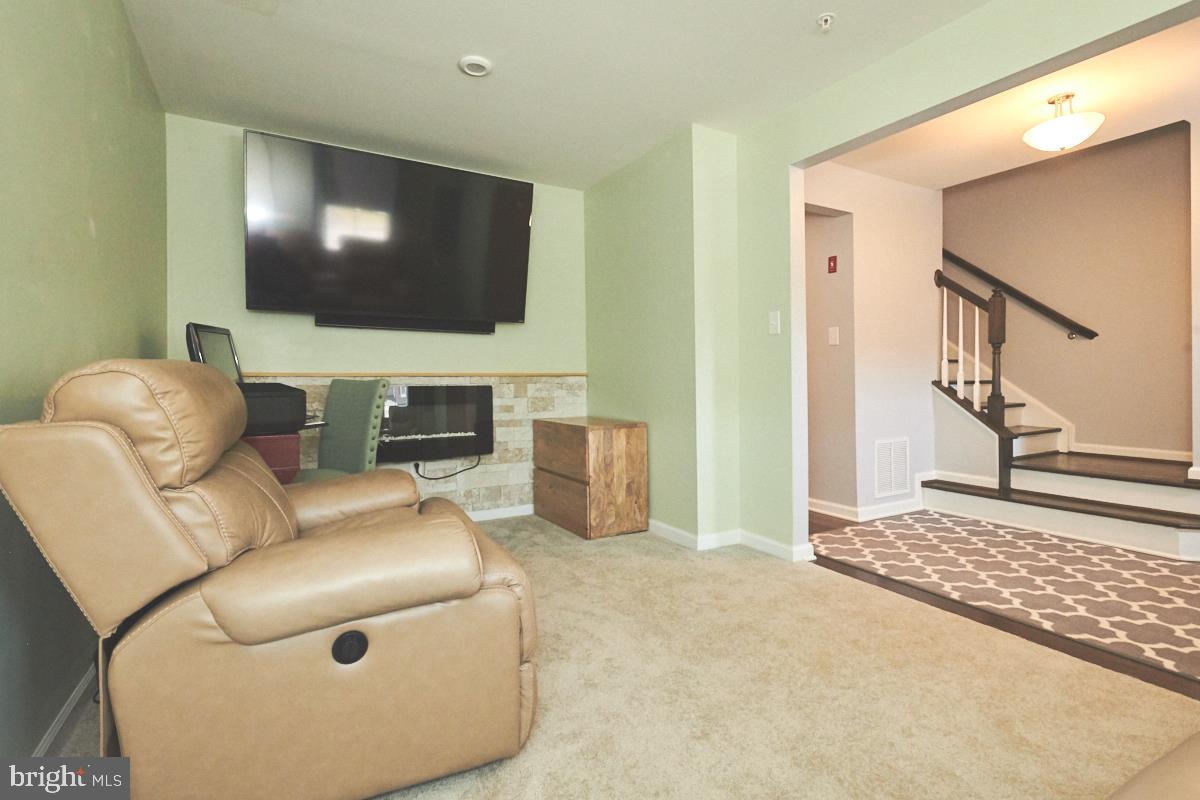 503 Quarry Point Road Malvern, PA 19355 - Photo 6 of 23