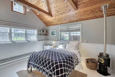 30 Lighthouse Lane, Sag Harbor, NY 11963