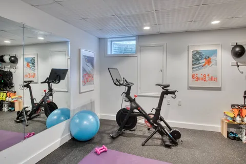 30 Lighthouse Lane, Sag Harbor, NY 11963