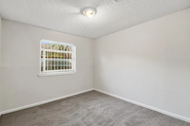 $185,000 | 535 Edgebrook Drive, Houston, TX 77034