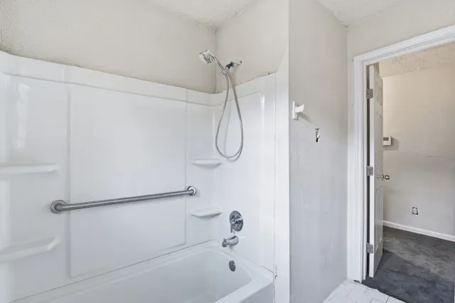 $185,000 | 535 Edgebrook Drive, Houston, TX 77034